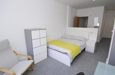 2A Old Town Street, City Centre, Plymouth - Image 2